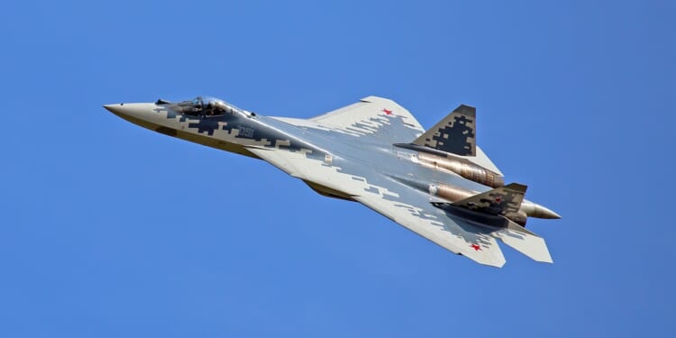 A Russian Su-57 Felon in flight.