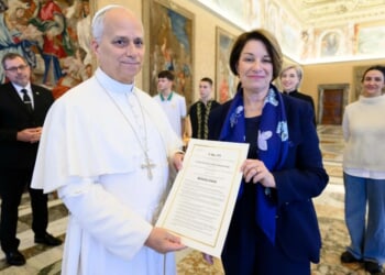 Sen. Klobuchar meets Pope Leo XIV to advocate for abducted Ukrainian children – Catholic World Report