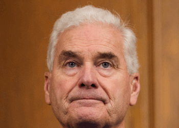 Shutdown Causing Flight Delays, Missed Paychecks and Democrats 'Don't Seem to Care'