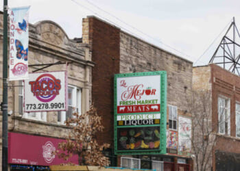 Trump Immigration Drive Pressuring Chicago's Migrant Economy