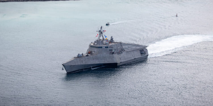 Independence-variant littoral combat ship USS Pierre (LCS 38) arrives in Panama City, Fla. ahead of her commissioning ceremony on Nov. 7, 2025.