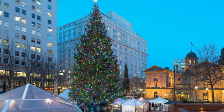 Portland avoids Christmas in annual tree ceremony amid controversy