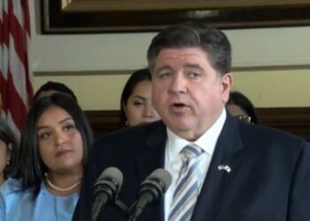 New Illinois Law Going Into Effect January 1st Will Make Illegal Aliens Eligible for Student Financial Aid | The Gateway Pundit