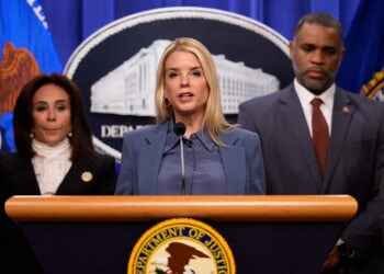 J6 pipe bomb evidence was just 'sitting there' during Biden era, Bondi says