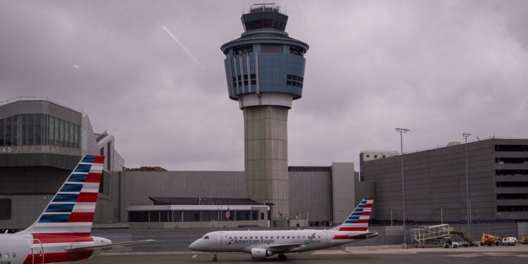 FAA investigates airlines for shutdown flight cuts, threatens $75K fines