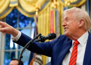 Trump pressures Indiana GOP senators to pass new redistricting map