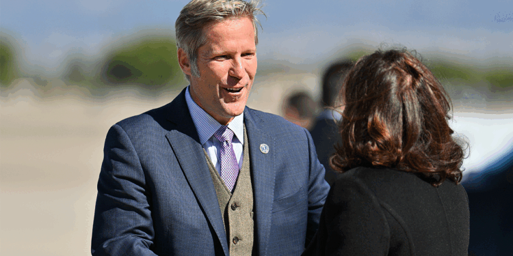 Albuquerque mayoral runoff pits Mayor Keller against former Sheriff White