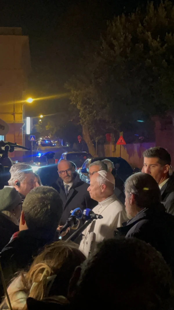 Pope Leo XIV addresses the press at Castel Gandolfo Dec. 9, 2025. Credit: Zofia Czubak/ CNA