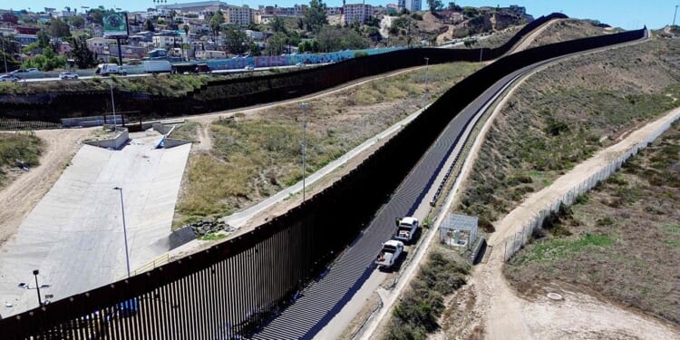 Trump administration announces militarized zone along California border