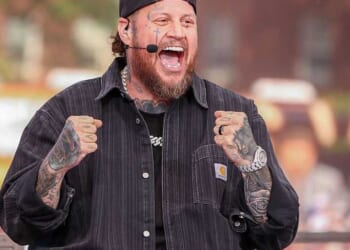 'I thought I'd die young': Jelly Roll breaks down in tears as Joe Rogan delivers huge surprise in emotional clip