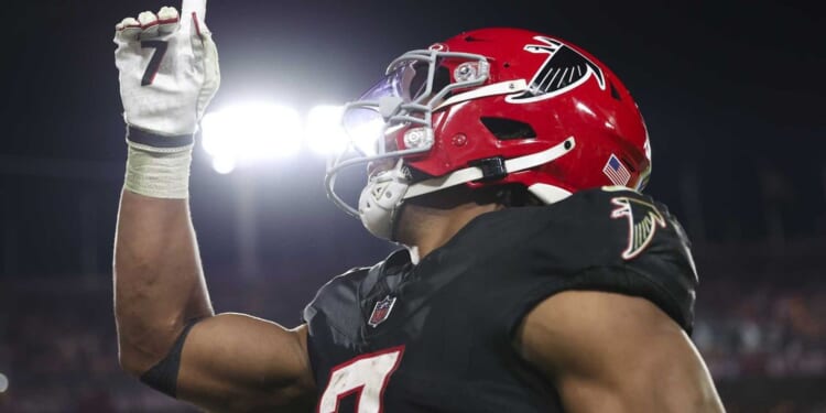 Christian NFL star apologizes after reference to kids' game that likely left LGBTQ crowd seething