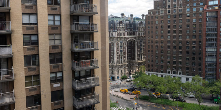 Why Are 50,000 New York City Apartments Vacant?