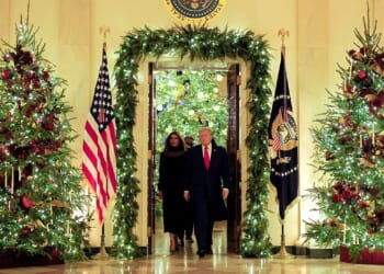 Federal holidays extended as Trump gives workers Christmas Eve, Dec 26 off