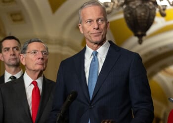 Senate Republicans fail to advance government funding package before recess