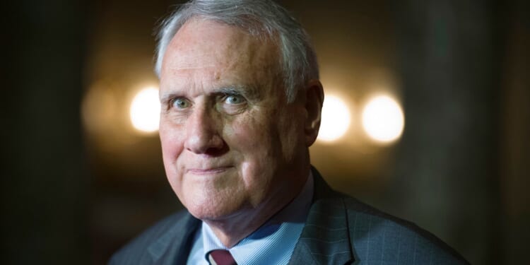 Jon Kyl withdraws from public life after announcing dementia diagnosis