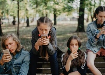 64% of Americans Support Banning Teenagers from Social Media