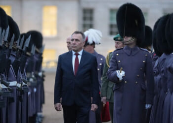 Britain and Norway Agree to Jointly Patrol For Russian Submarines