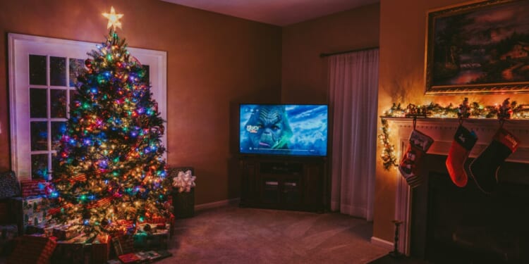 Can Catholics Watch Christmas Movies in Advent?