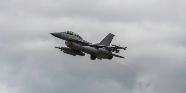 An F-16 Fighting Falcon in flight.