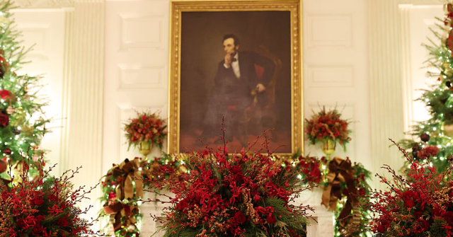 Melania Shares Classy 'Home Is Where the Heart Is' White House Christmas Decor