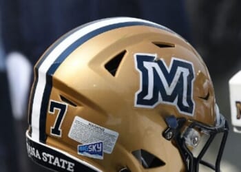 Montana State Player Gets into Heated Exchange with Coach on the Field
