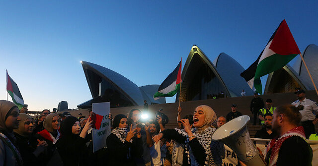 Muslims Chant 'Gas the Jews' in Sydney, Australia