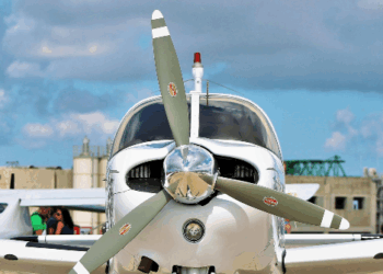 Plane Crashes on Top of Car as it Lands on a Florida Freeway, Only Minor Injuries