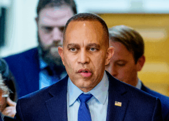 Polls Show Democrats Losing Ground for 2026 Midterms