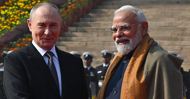 Putin Promises India ‘Uninterrupted’ Oil and Joint Weapons Production