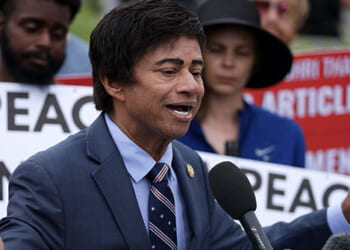 Rep. Shri Thanedar Moves to Impeach Defense Secretary Hegseth over Alleged War Crimes in Caribbean Strike