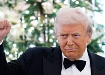 Trump Says He’ll Be a Better Kennedy Center Honors Host than ‘Horrible’ Oscars Host Jimmy Kimmel