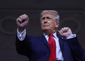 U.S. Economy Grows 4.3%, Fastest in Two Years, Smashing Expectations