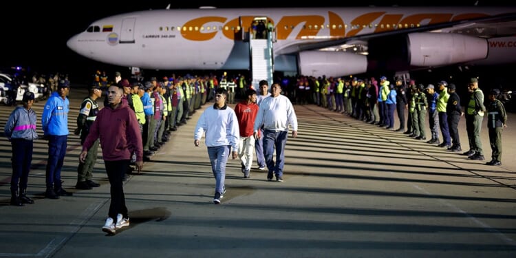 Deportation flights to Venezuela continue after Maduro arrest