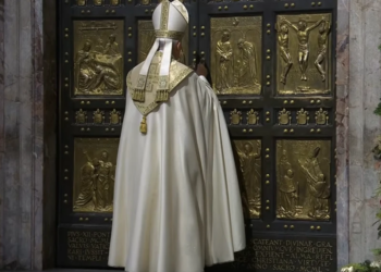 Pope Leo XIV closes St. Peter’s Holy Door, concluding Jubilee of Hope