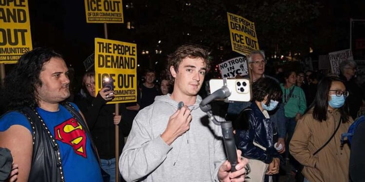 Government fraud meets its worst enemy: Some dude with a phone