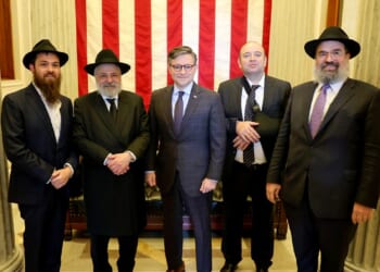 House Speaker Johnson meets Ahmed Al-Ahmed, hero of Sydney Hanukkah attack