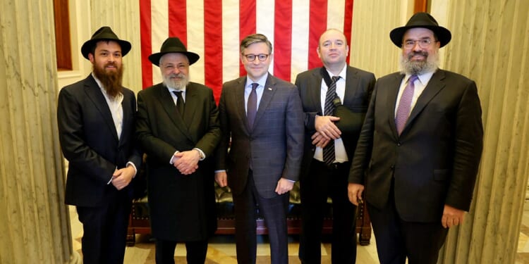 House Speaker Johnson meets Ahmed Al-Ahmed, hero of Sydney Hanukkah attack