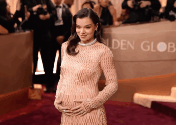 Imagine If More Celebs Modeled Marriage And Pregnancy (In That Order) Like Josh Allen And Hailee Steinfeld