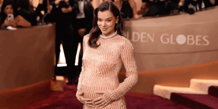 Imagine If More Celebs Modeled Marriage And Pregnancy (In That Order) Like Josh Allen And Hailee Steinfeld