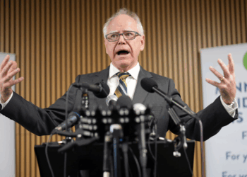 Tim Walz faces criticism over prosecutor Joe Thompson resignation flip-flop