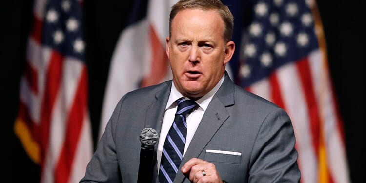 New pro-Trump group led by Sean Spicer targets key voter bloc for 2026 midterms