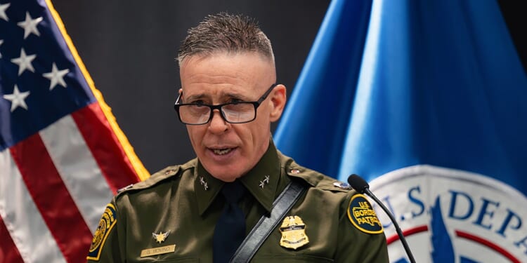 Border Patrol agents face vehicle rammings in Minneapolis ICE operation: Bovino