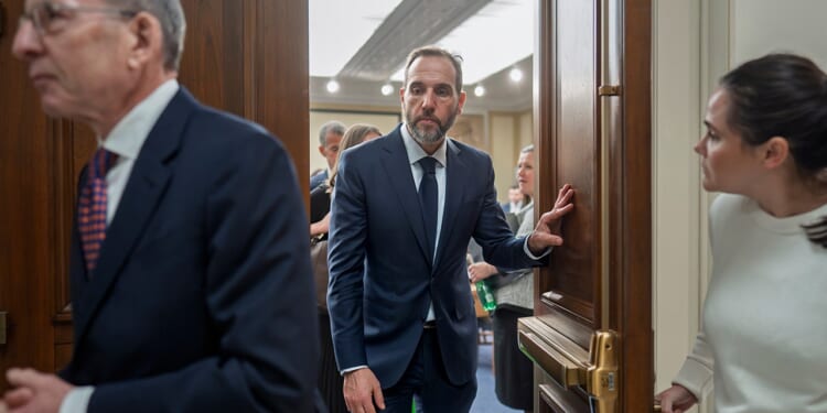 Issa accuses Jack Smith of 'spying' on House Speaker McCarthy