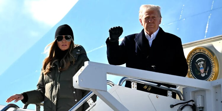 Air Force One mechanical issue forces President Trump Davos trip delay