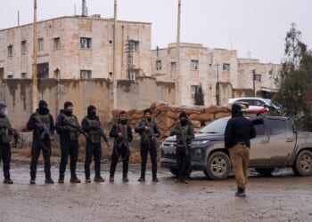 US military rushes ISIS detainees out of Syria amid growing chaos