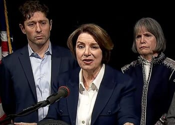 Minneapolis mayor, Klobuchar demand ICE exit state after another fatal shooting
