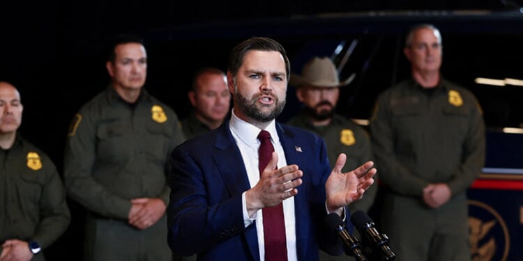 JD Vance shares 'crazy' story about ICE, CBP officers in Minneapolis