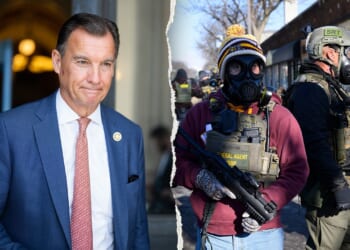 Democrat Rep Tom Suozzi apologizes for DHS vote after ICE-involved shooting