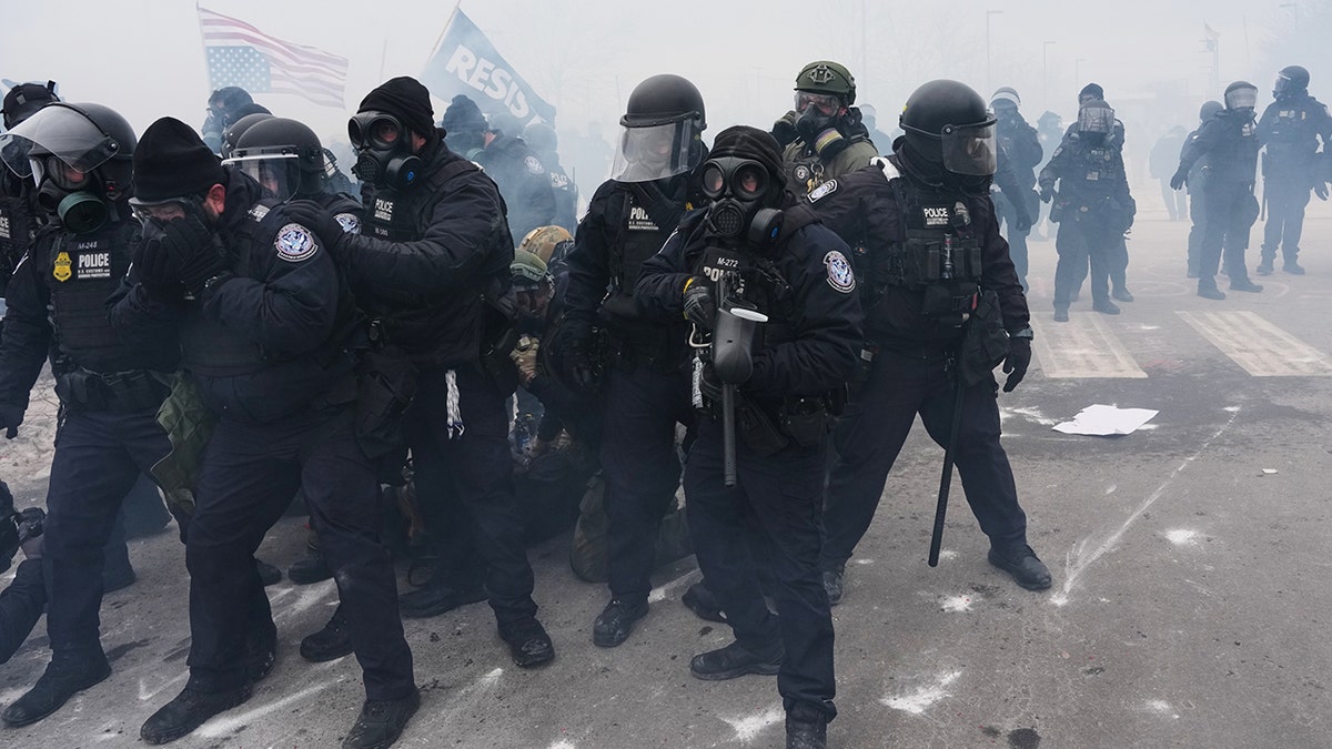 ICE agents and agitators clash in the streets of Minneapolis