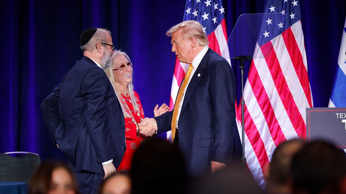 President Donald Trump, Miriam Adelson, and Rabbi Yehuda Kaploun